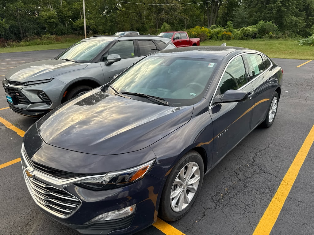 Used 2025 Chevrolet Malibu 1LT Sedan