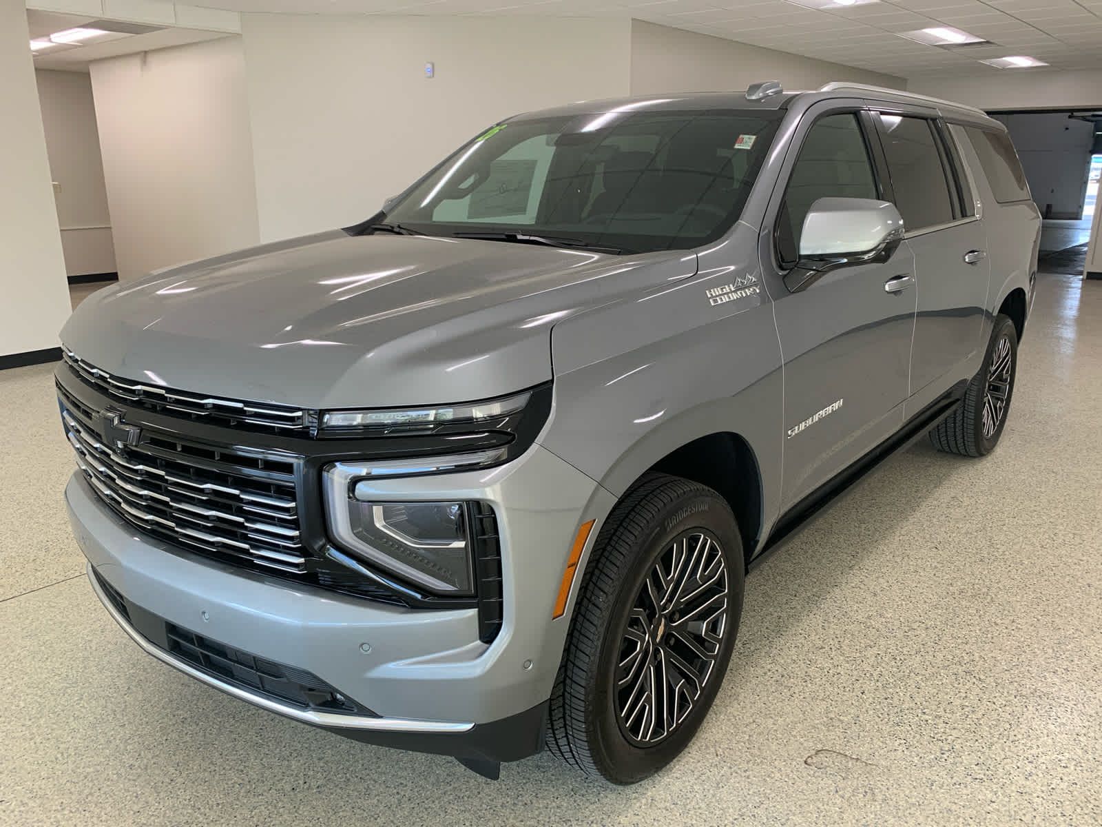 2026 Chevrolet Suburban High Country's photo