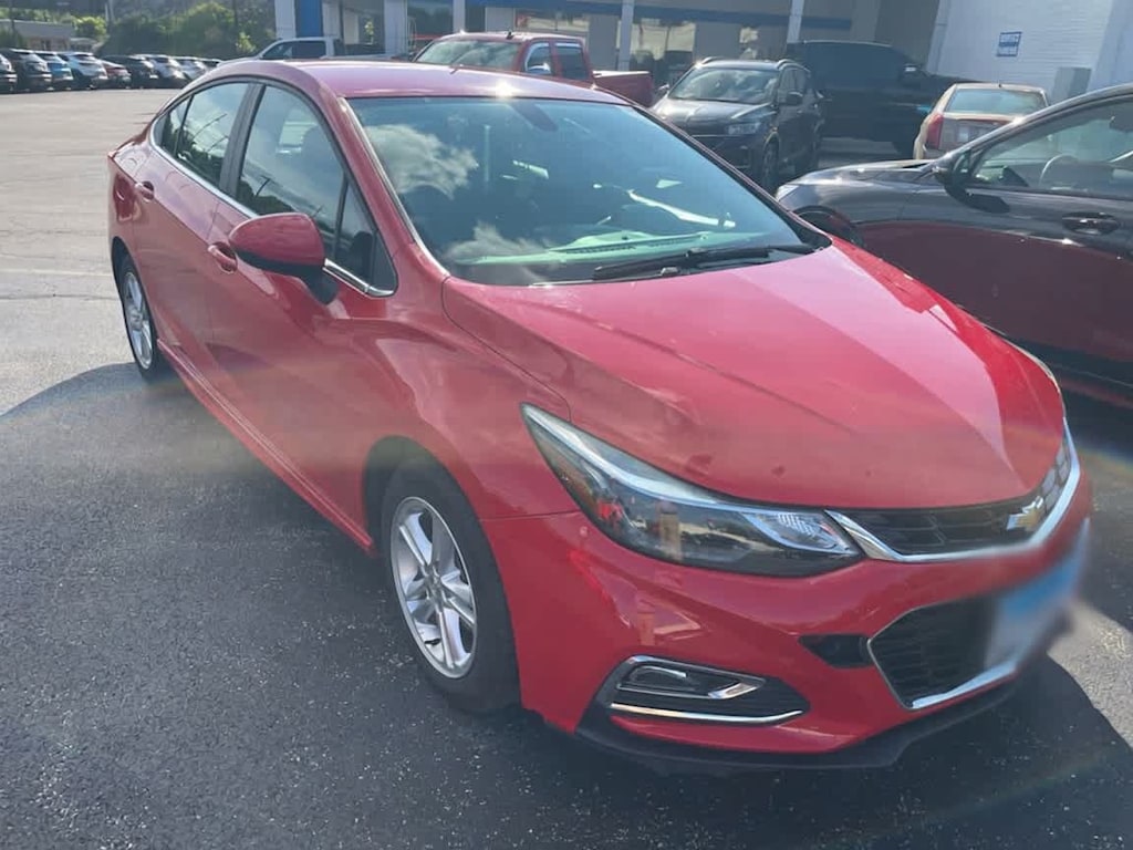 Used 2017 Chevrolet Cruze LT Sedan