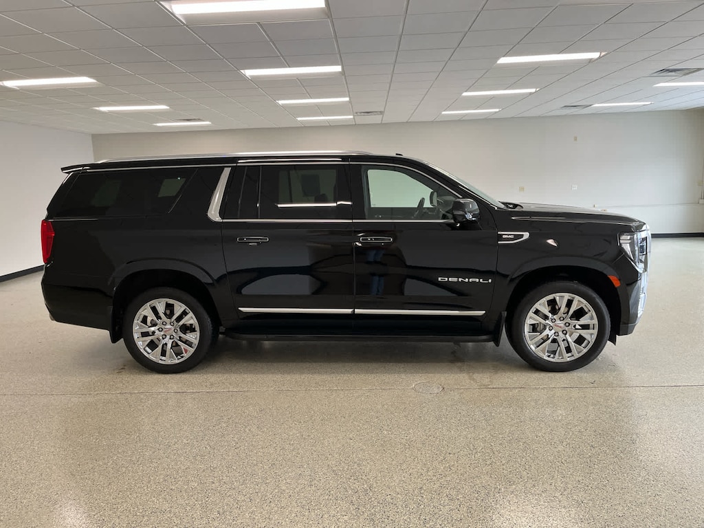 Used 2022 GMC Yukon XL Denali SUV