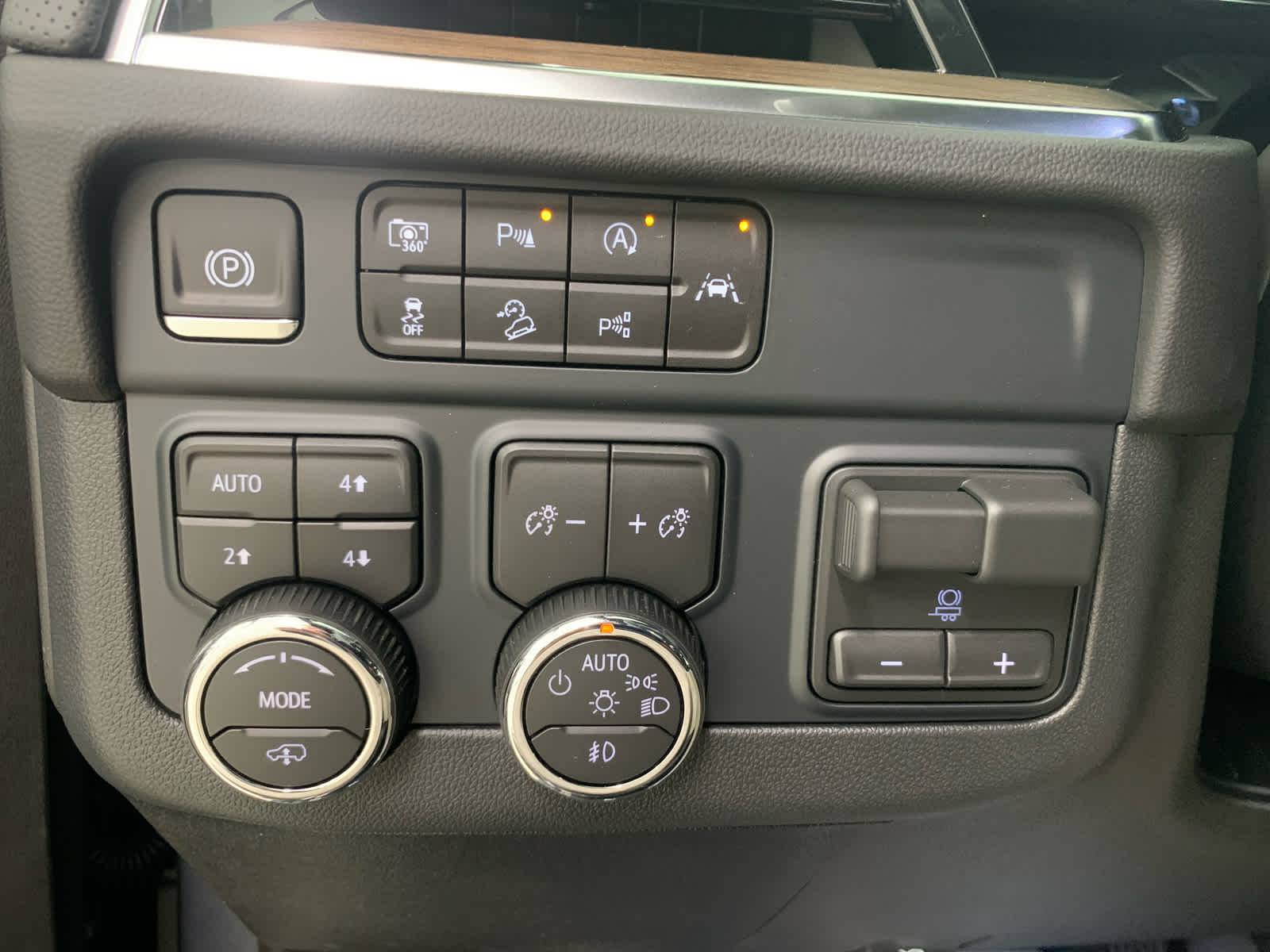 2026 Chevrolet Suburban High Country - Photo 26