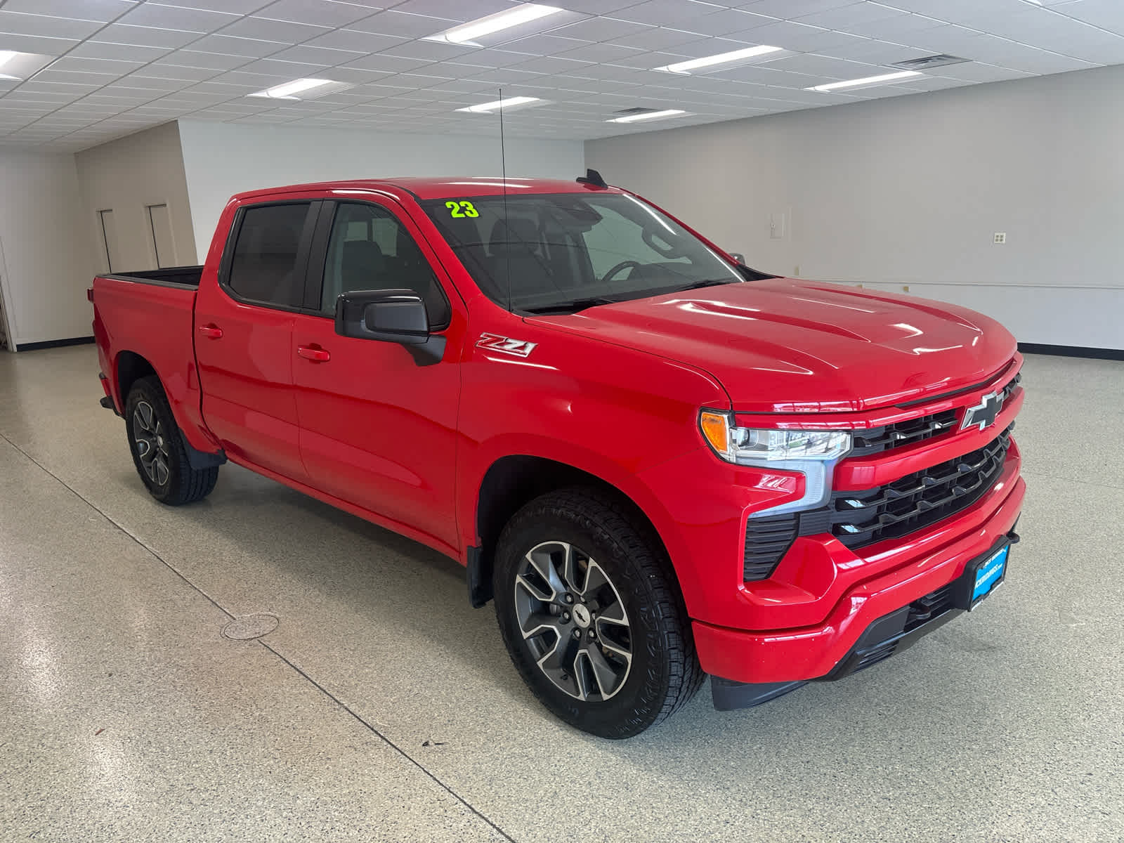 2023 Chevrolet Silverado 1500 RST photo 3