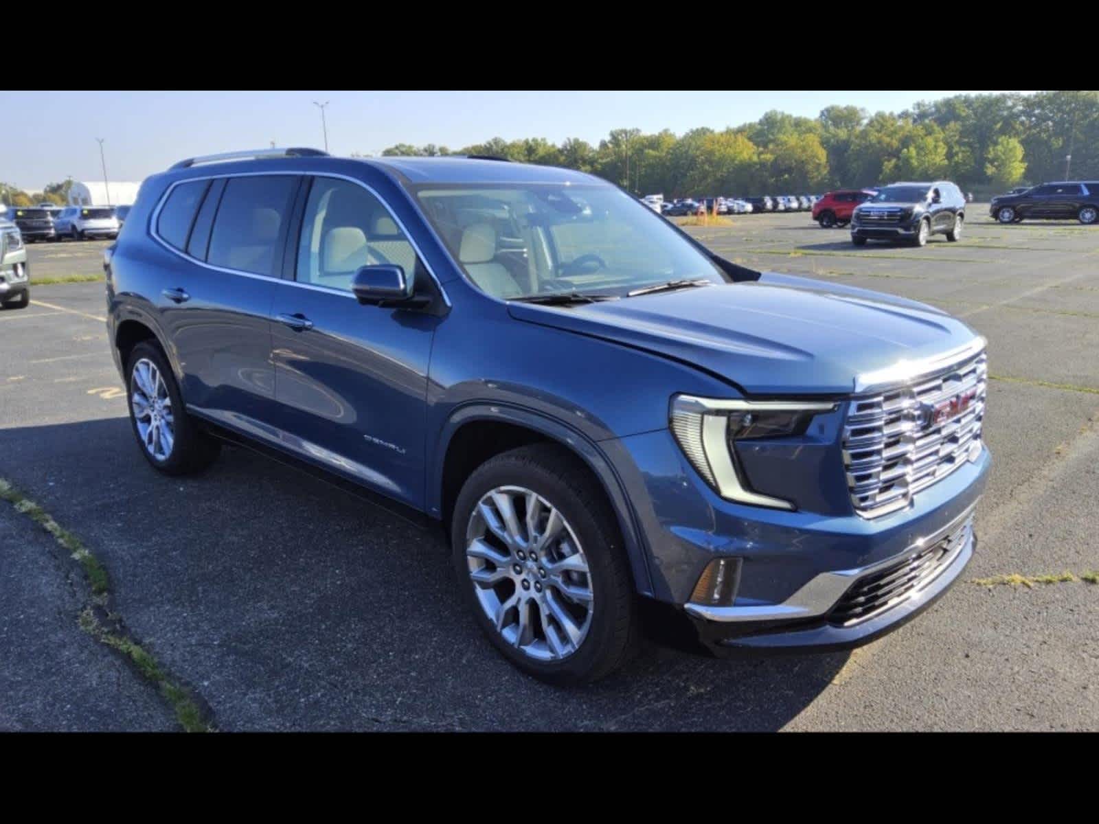 2025 Gmc Acadia Denali photo 3