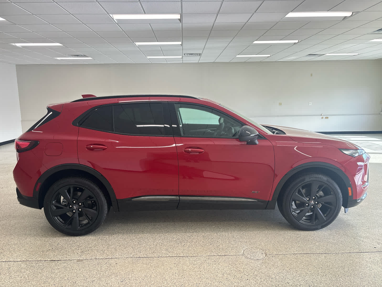 2025 Buick Envision Sport Touring photo 4