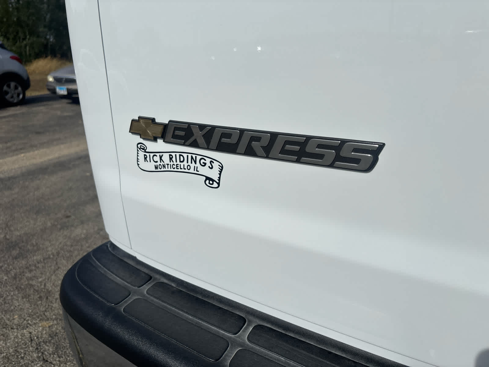 2025 Chevrolet Express Cargo Work Van - Photo 10