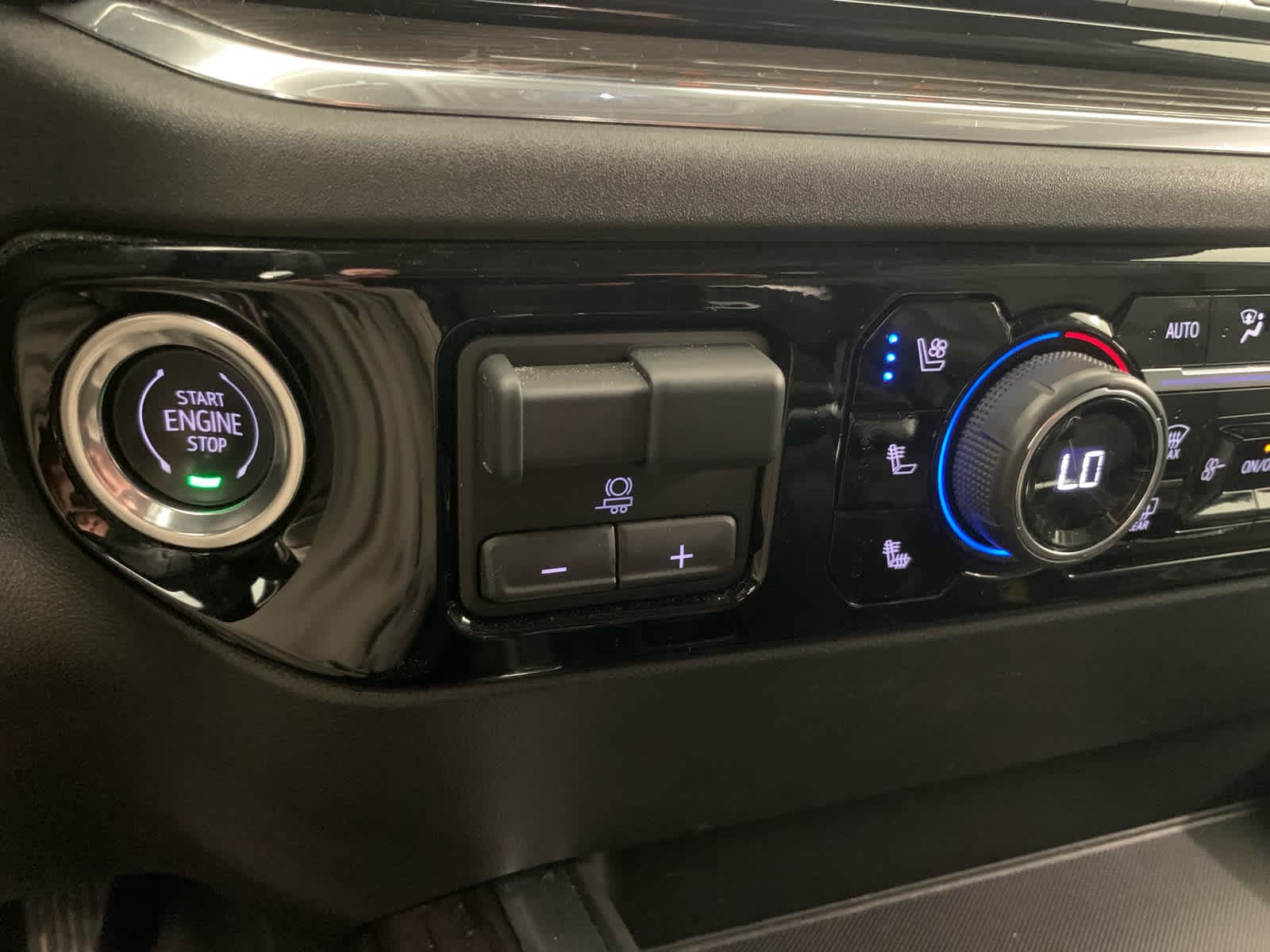 2023 Chevrolet Silverado 1500 LTZ - Photo 31