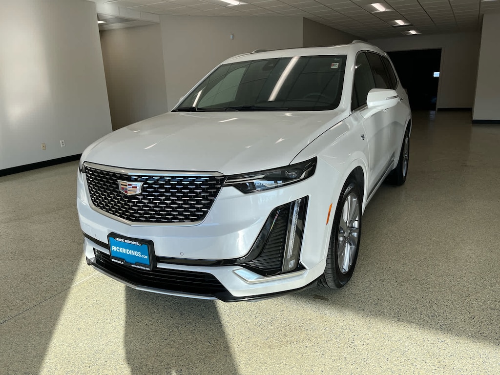 Used 2024 CADILLAC XT6 Premium Luxury SUV