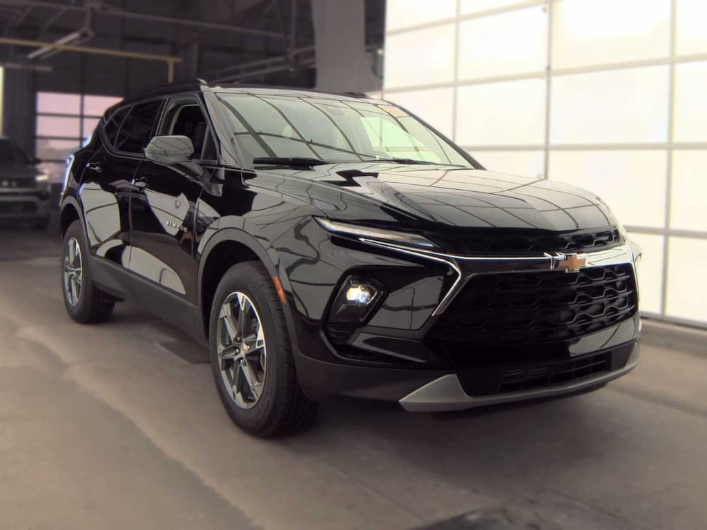 Used 2025 Chevrolet Blazer 2LT SUV