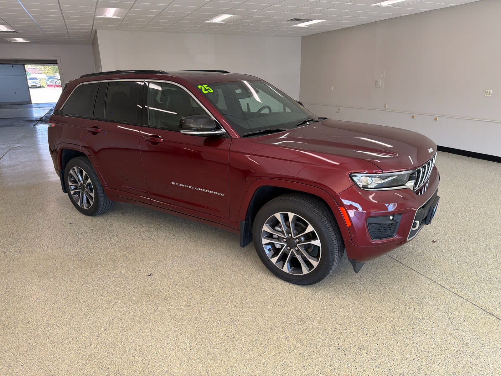 Used 2025 Jeep Grand Cherokee Overland 4x4