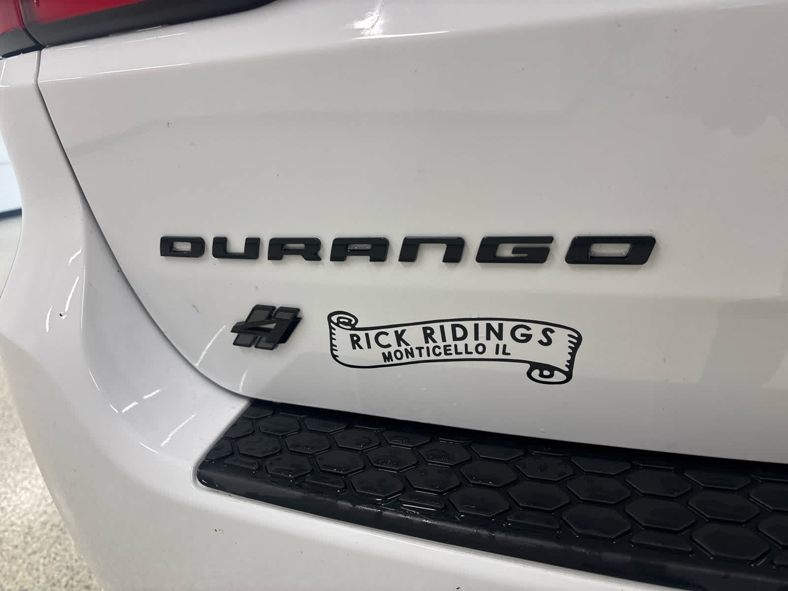 2024 Dodge Durango SXT - Photo 12
