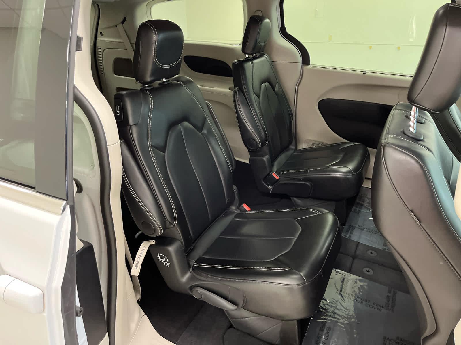 2024 Chrysler Pacifica Touring L - Photo 18
