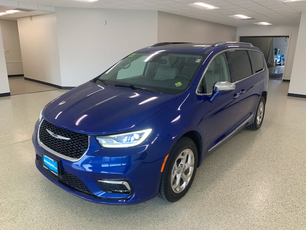Used 2021 Chrysler Pacifica Limited AWD
