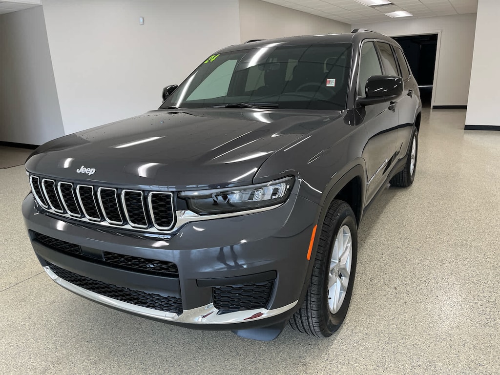 New 2026 Jeep Grand Cherokee L LAREDO X 4X4 Sport Utility