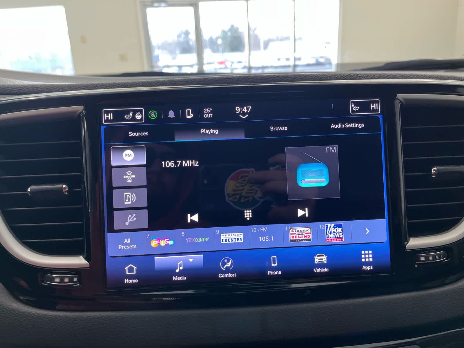 2024 Chrysler Pacifica Touring L - Photo 35