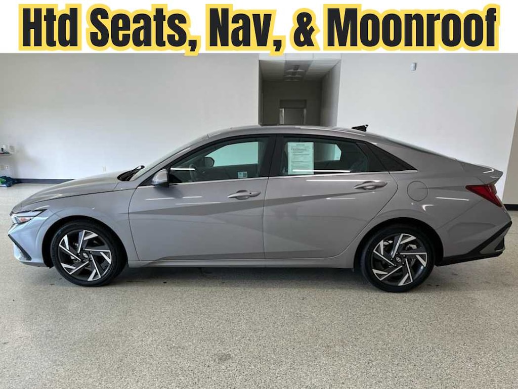 Used 2025 Hyundai Elantra SEL Convenience IVT