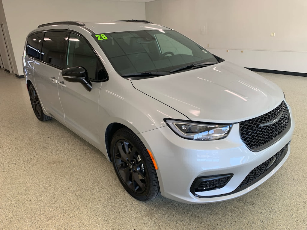 New 2026 Chrysler Pacifica SELECT Passenger Van