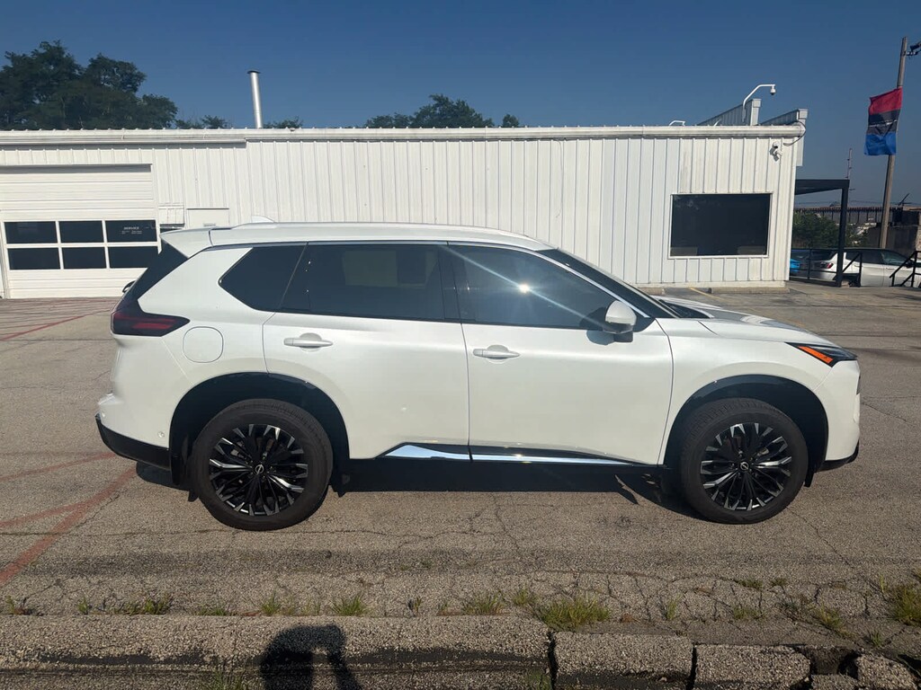 Used 2024 Nissan Rogue Platinum AWD
