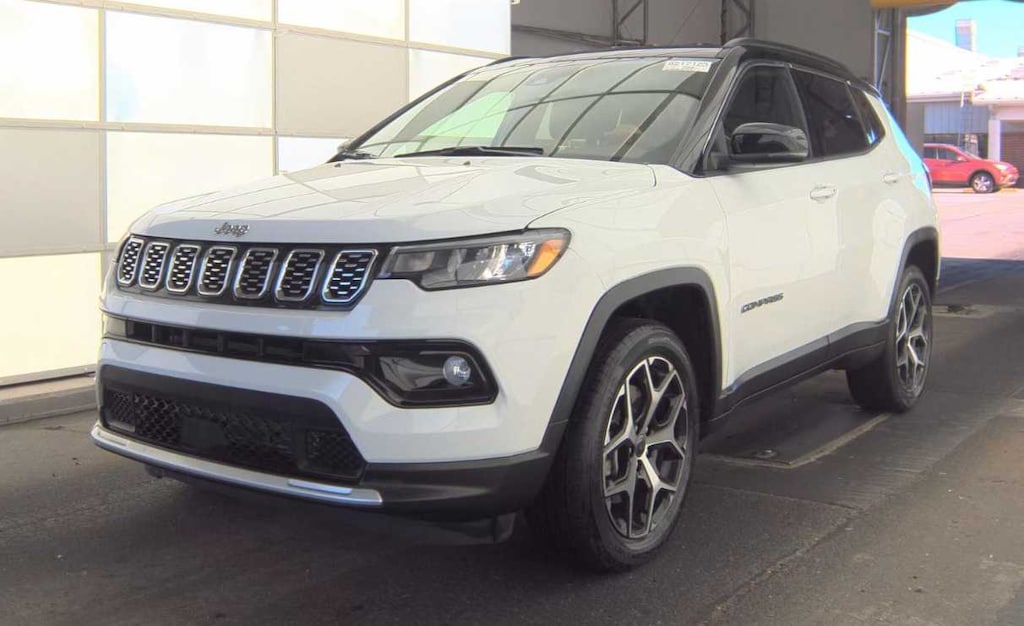 Used 2025 Jeep Compass Limited 4x4