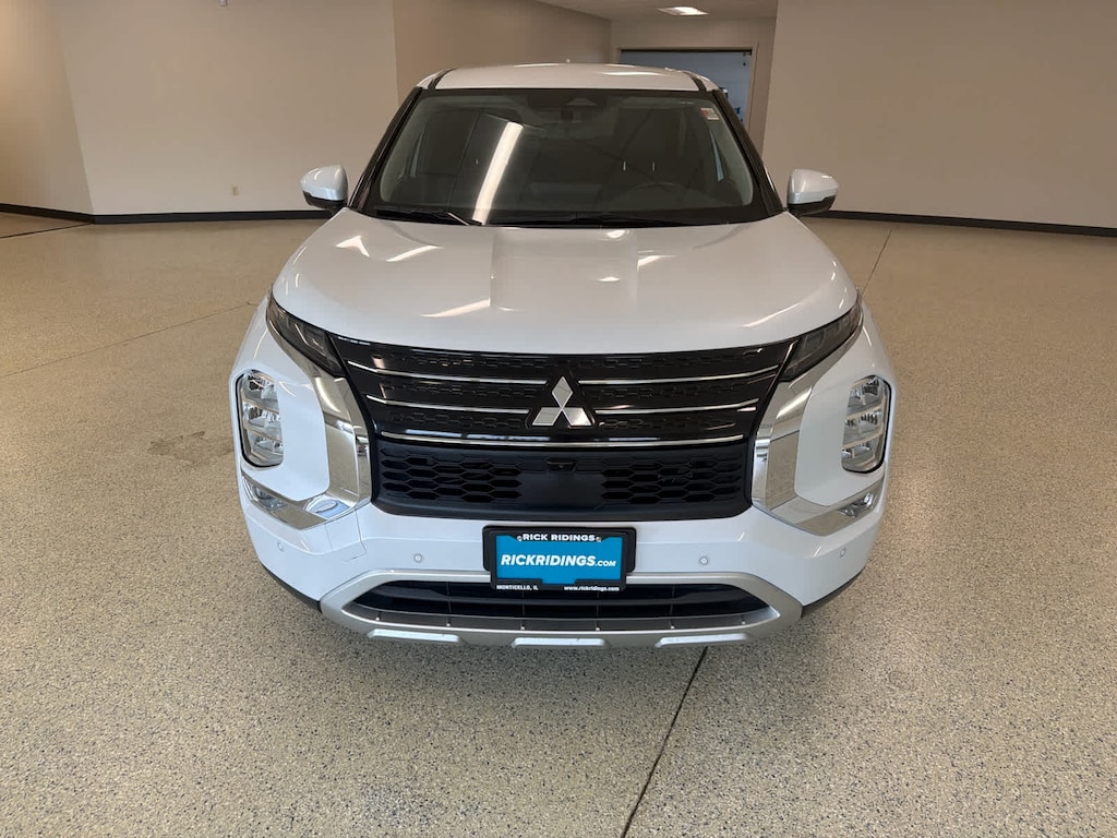 Used 2024 Mitsubishi Outlander SE FWD