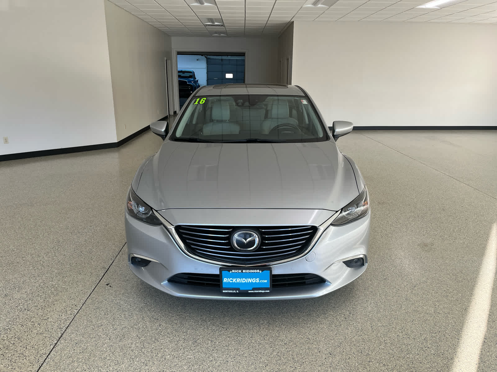 2016 Mazda Mazda6 Grand Touring photo 2