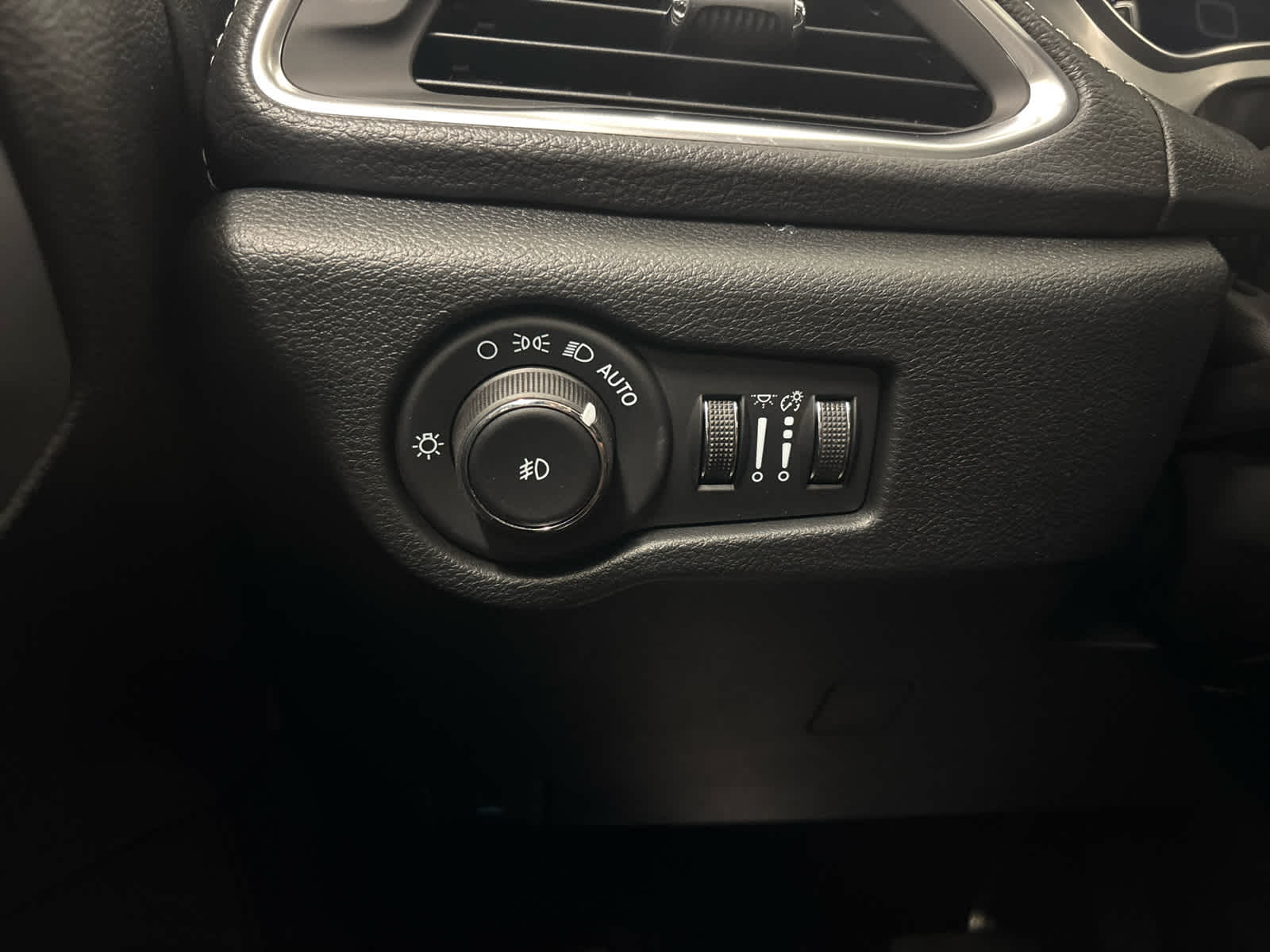 2026 Chrysler Pacifica Limited - Photo 24