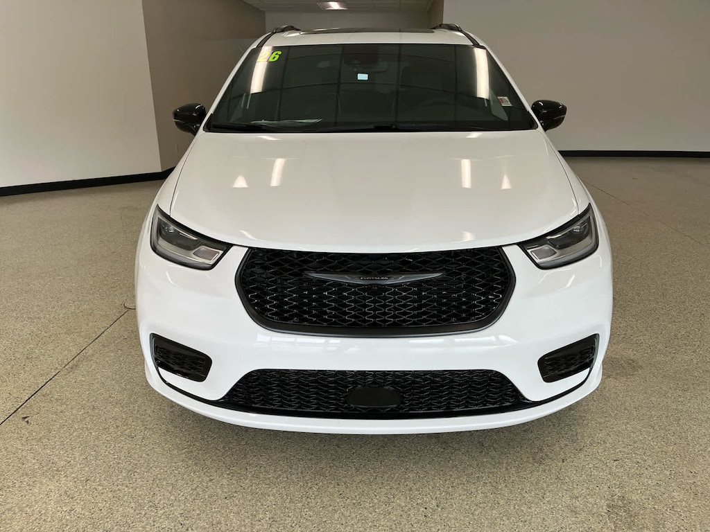 New 2026 Chrysler Pacifica LIMITED Passenger Van