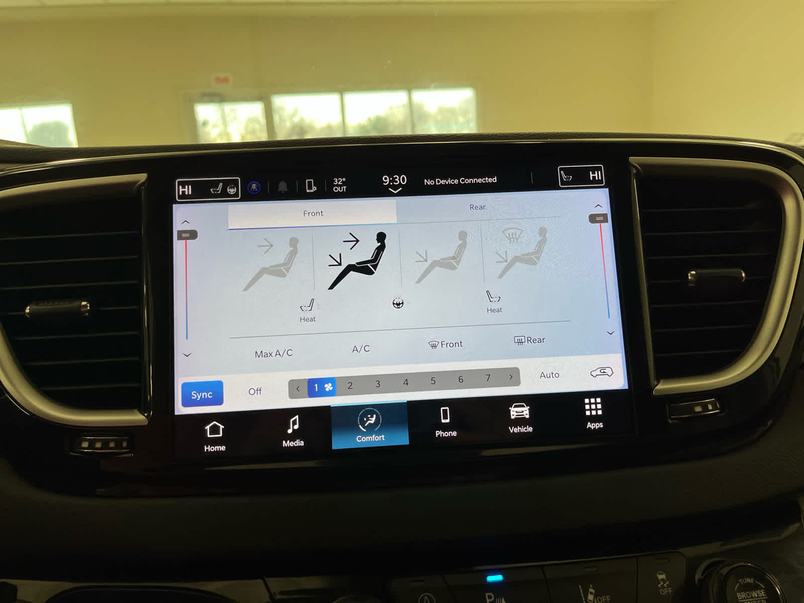 2024 Chrysler Pacifica Touring L - Photo 28