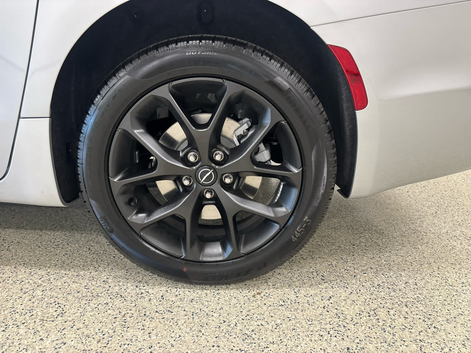 2026 Chrysler Pacifica Limited - Photo 10