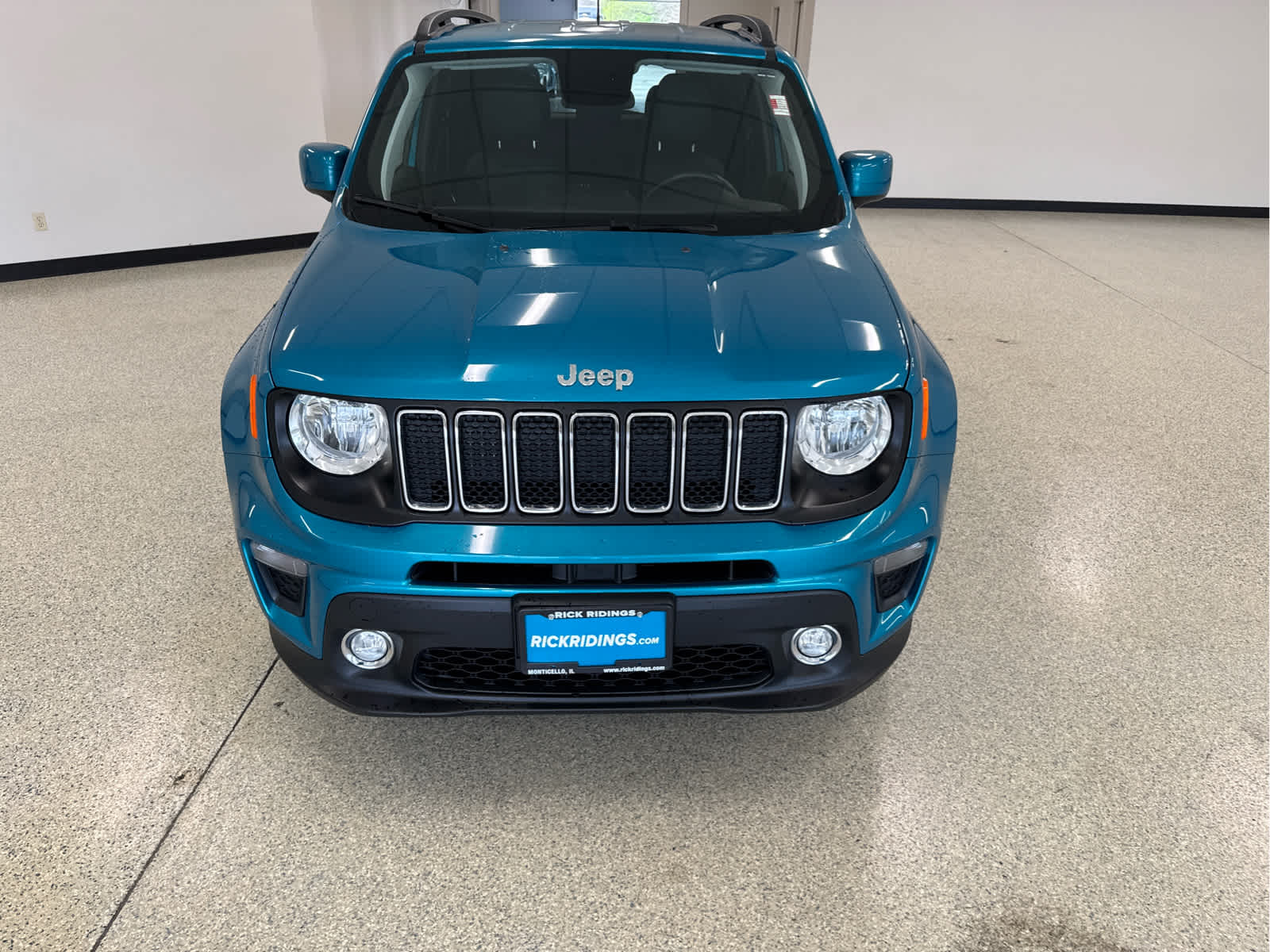 Used 2020 Jeep Renegade Latitude with VIN ZACNJABB8LPL29807 for sale in Monticello, IL