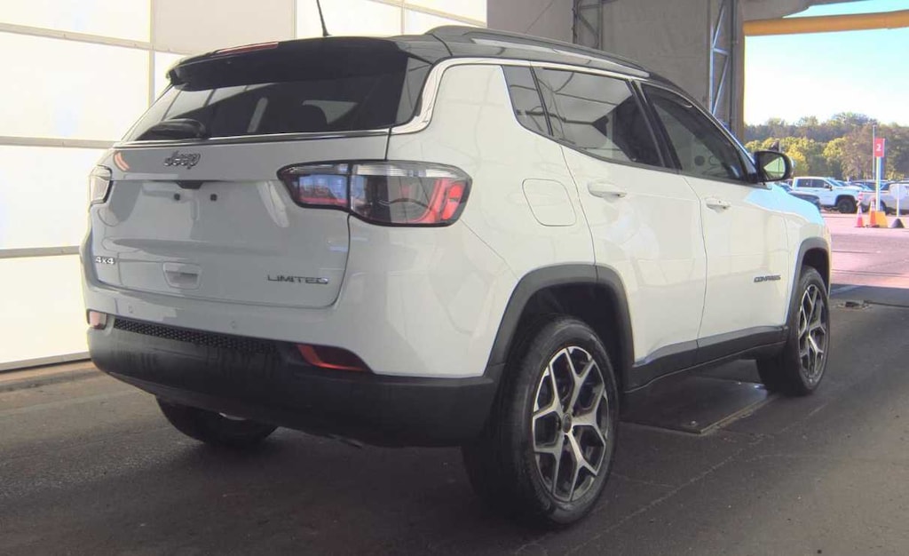 Used 2025 Jeep Compass Limited 4x4
