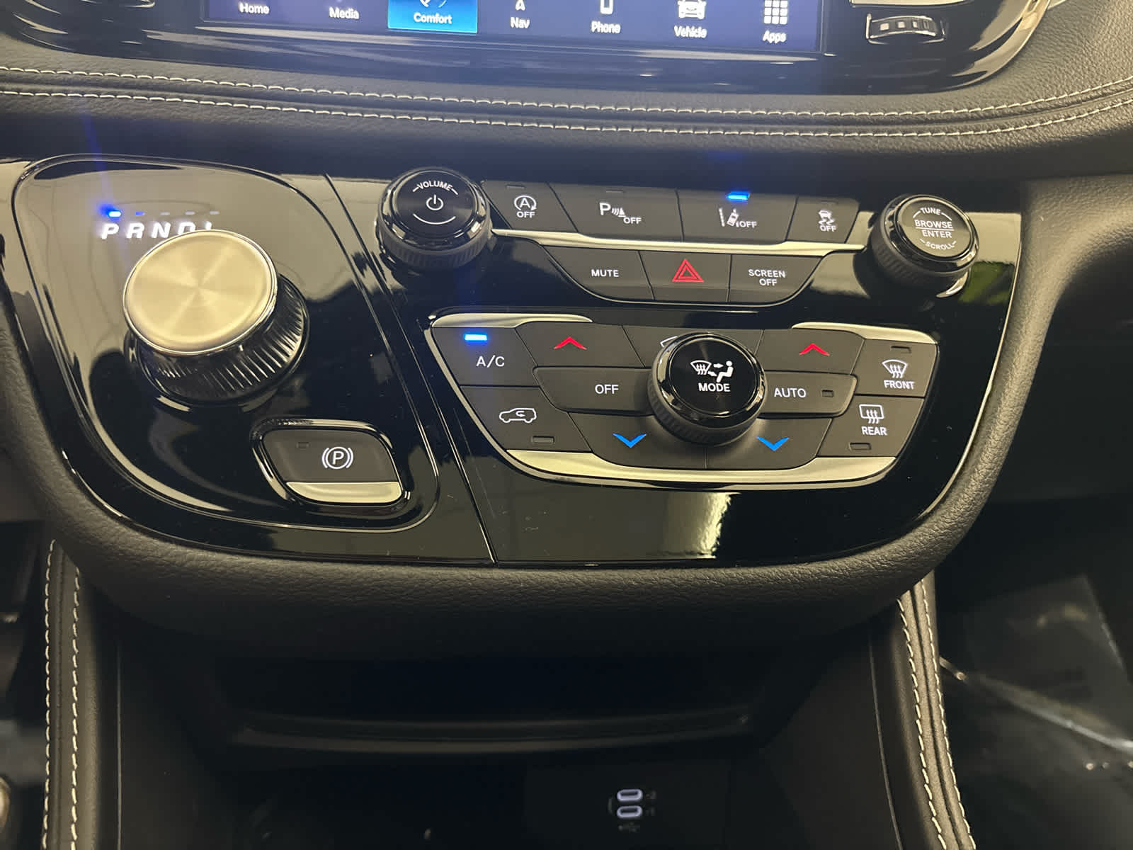 2026 Chrysler Pacifica Limited - Photo 28