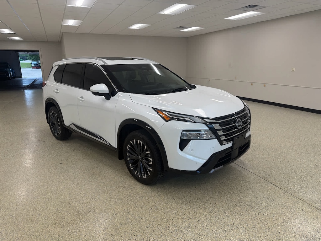Used 2024 Nissan Rogue Platinum AWD