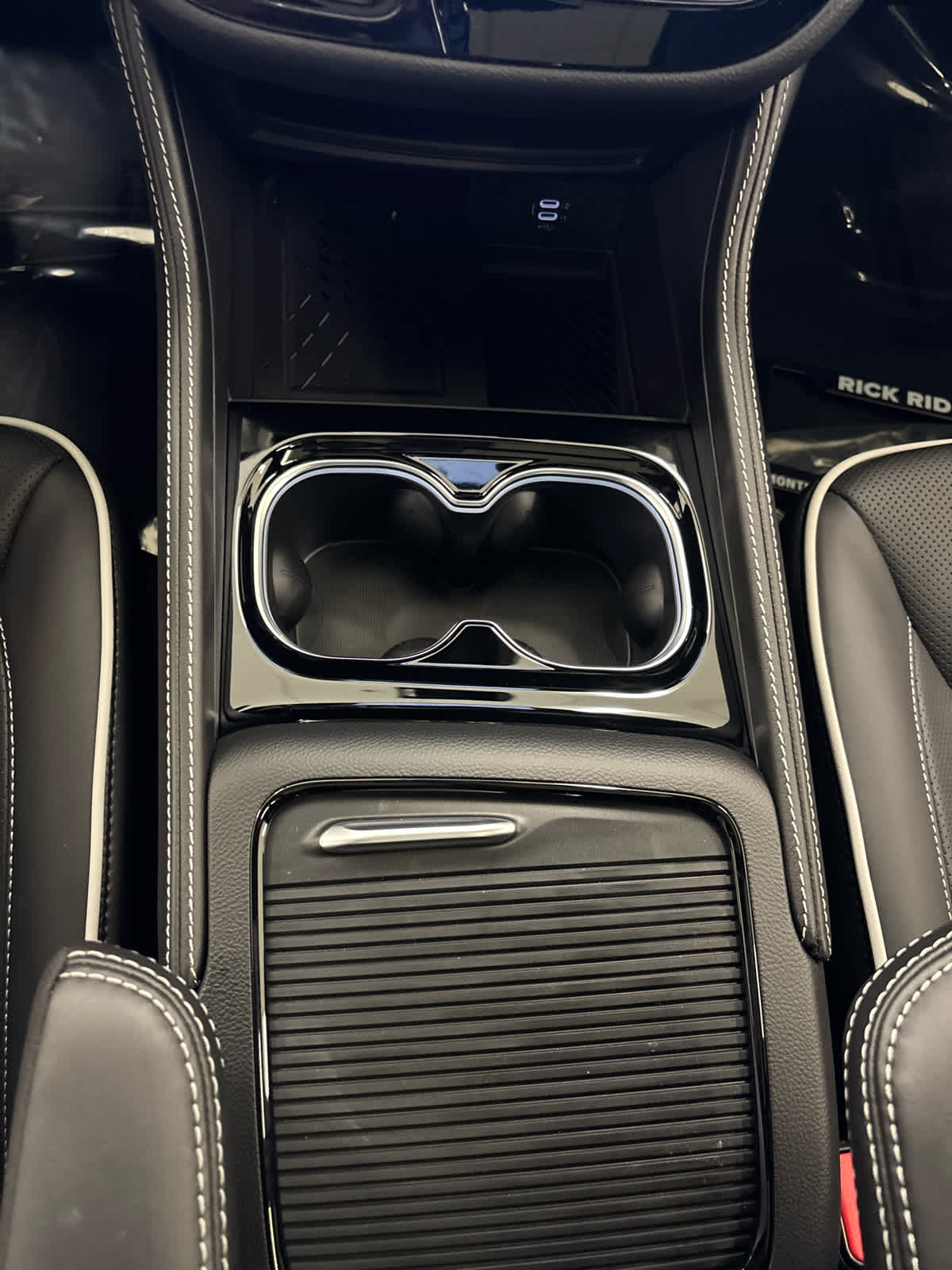 2026 Chrysler Pacifica Limited - Photo 27