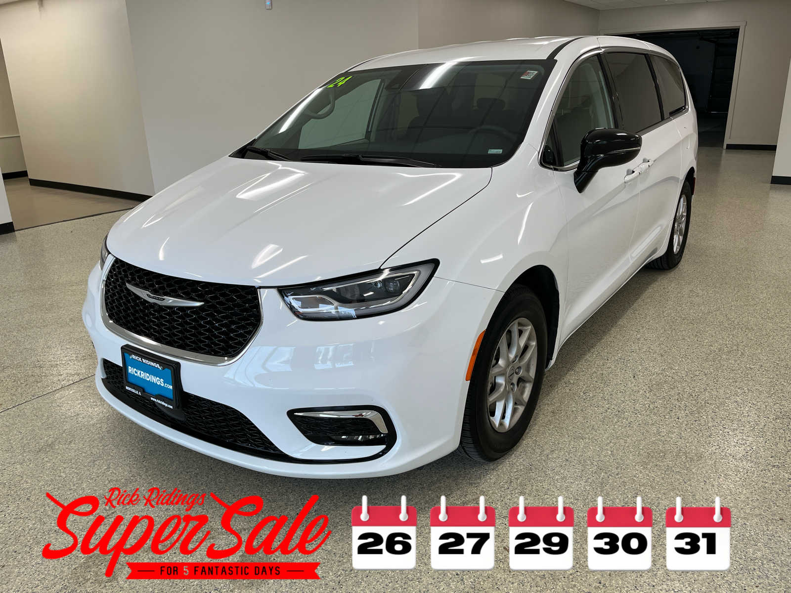 2024 Chrysler Pacifica Touring L's photo