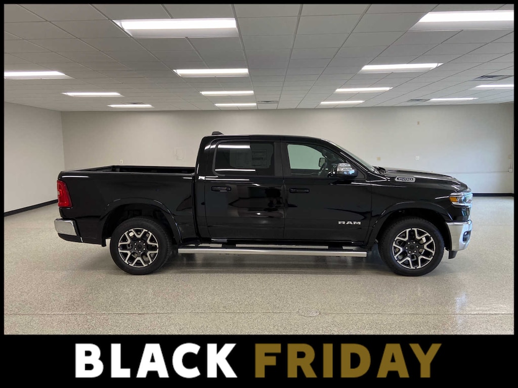 New 2025 Ram 1500 LARAMIE CREW CAB 4X4 5'7 BOX Pickup