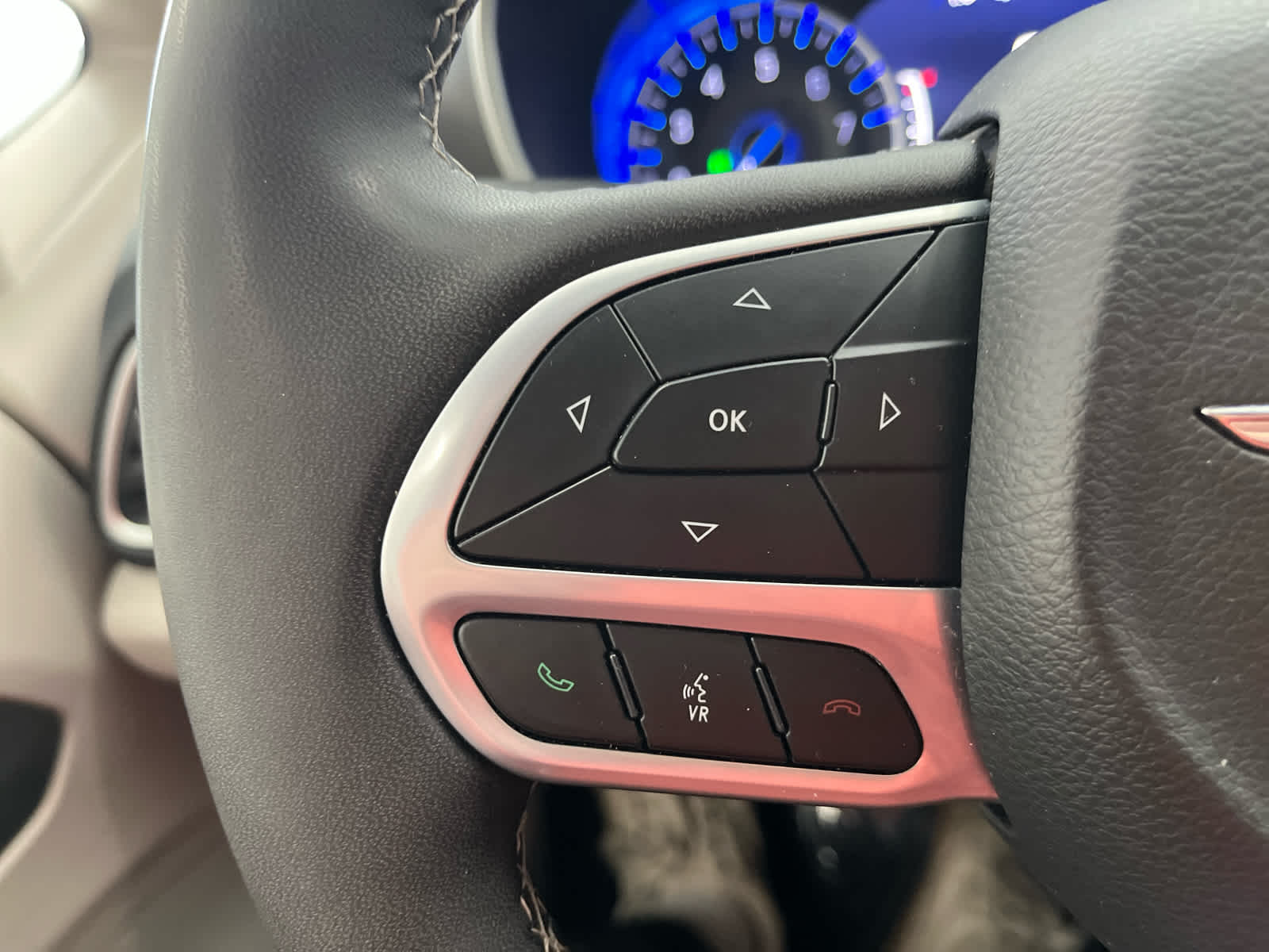 2024 Chrysler Pacifica Touring L - Photo 23