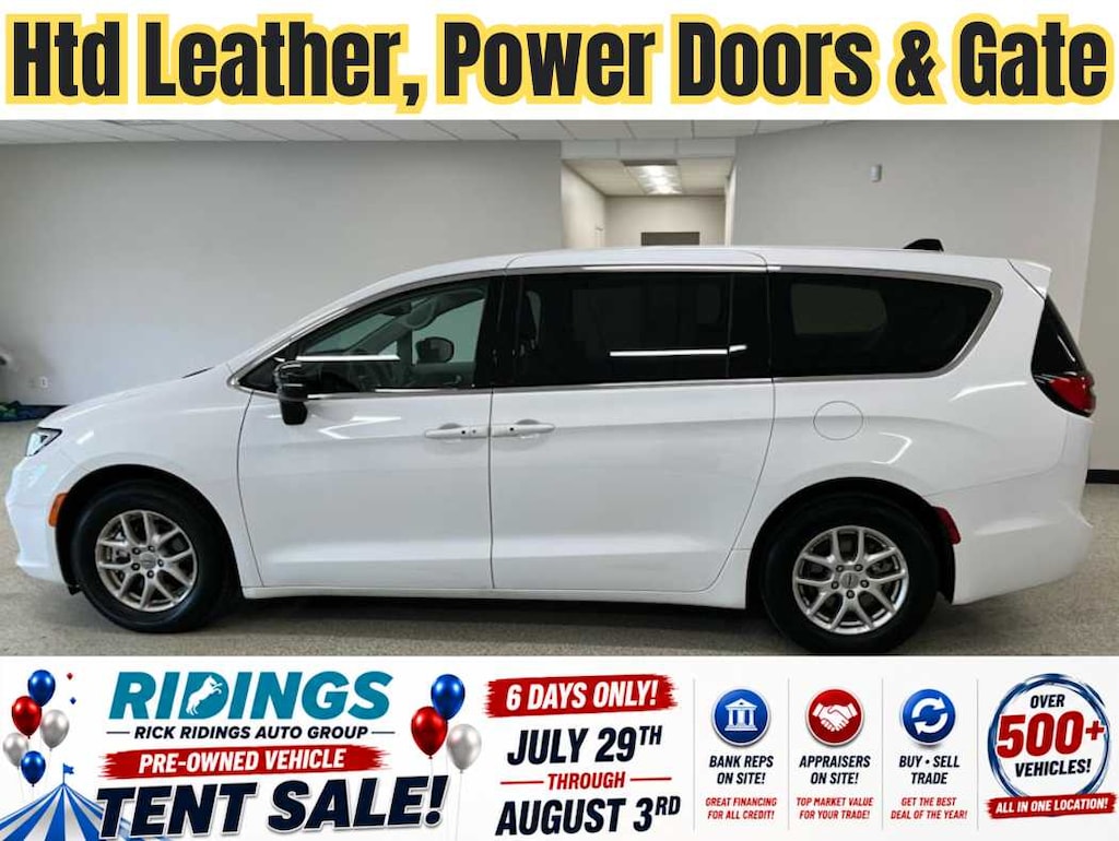 Used 2024 Chrysler Pacifica Touring L FWD