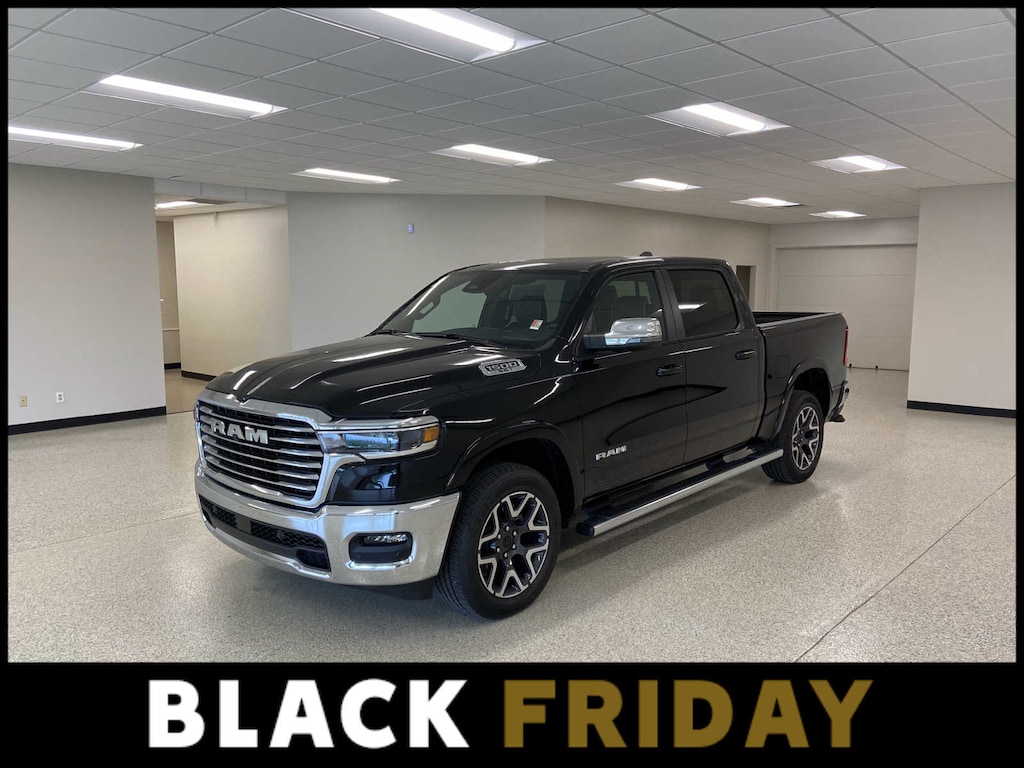 New 2025 Ram 1500 LARAMIE CREW CAB 4X4 5'7 BOX Pickup