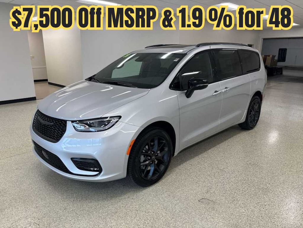 New 2026 Chrysler Pacifica LIMITED AWD Passenger Van