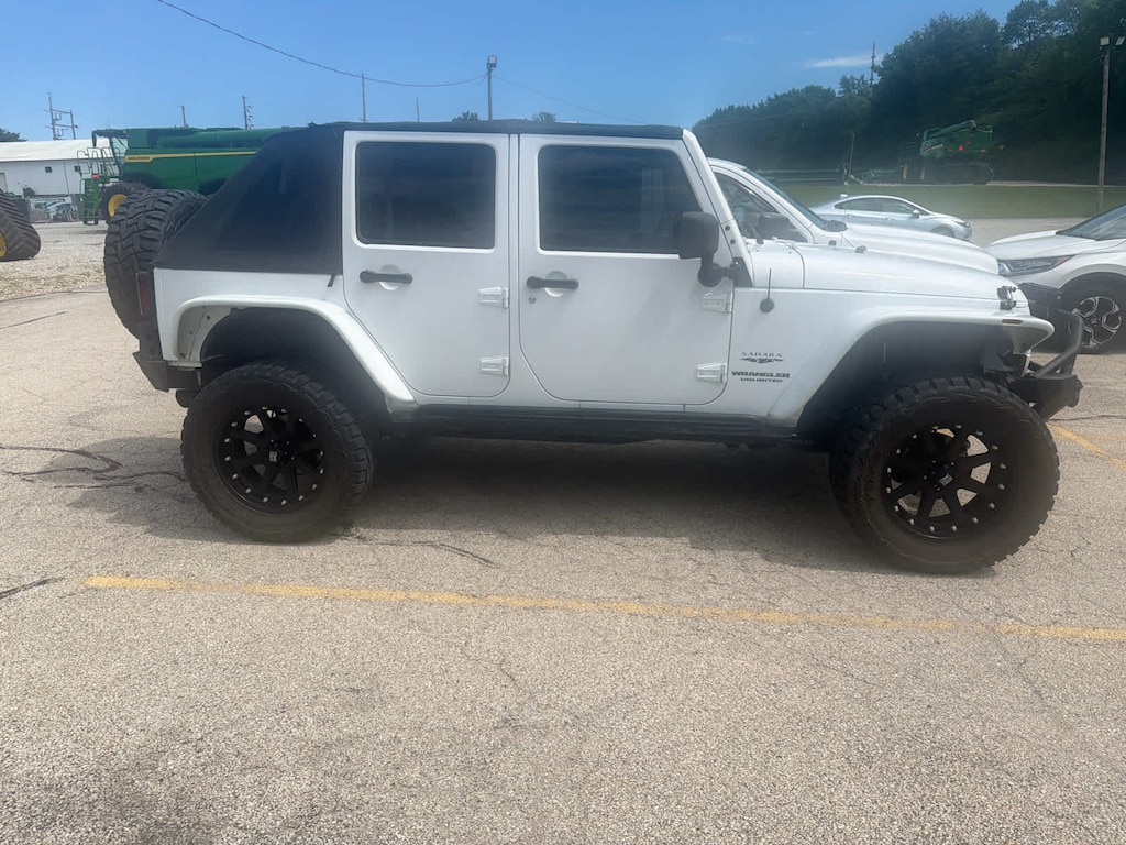 Used 2015 Jeep Wrangler Unlimited Sahara 4WD