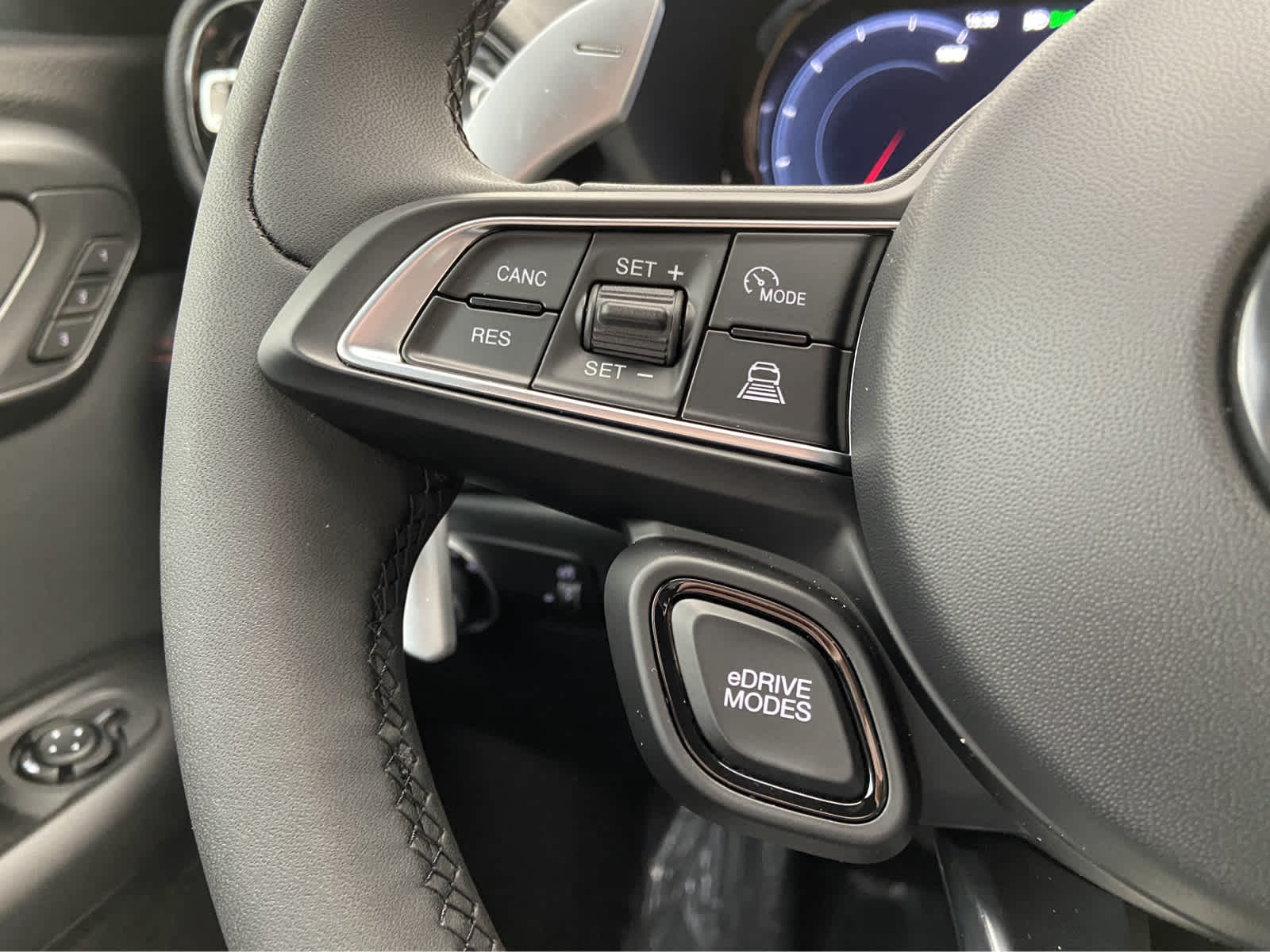 2024 Dodge Hornet R/T - Photo 19