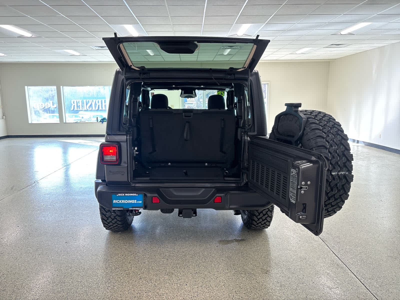 2026 Jeep Wrangler 2-Door Willys - Photo 13