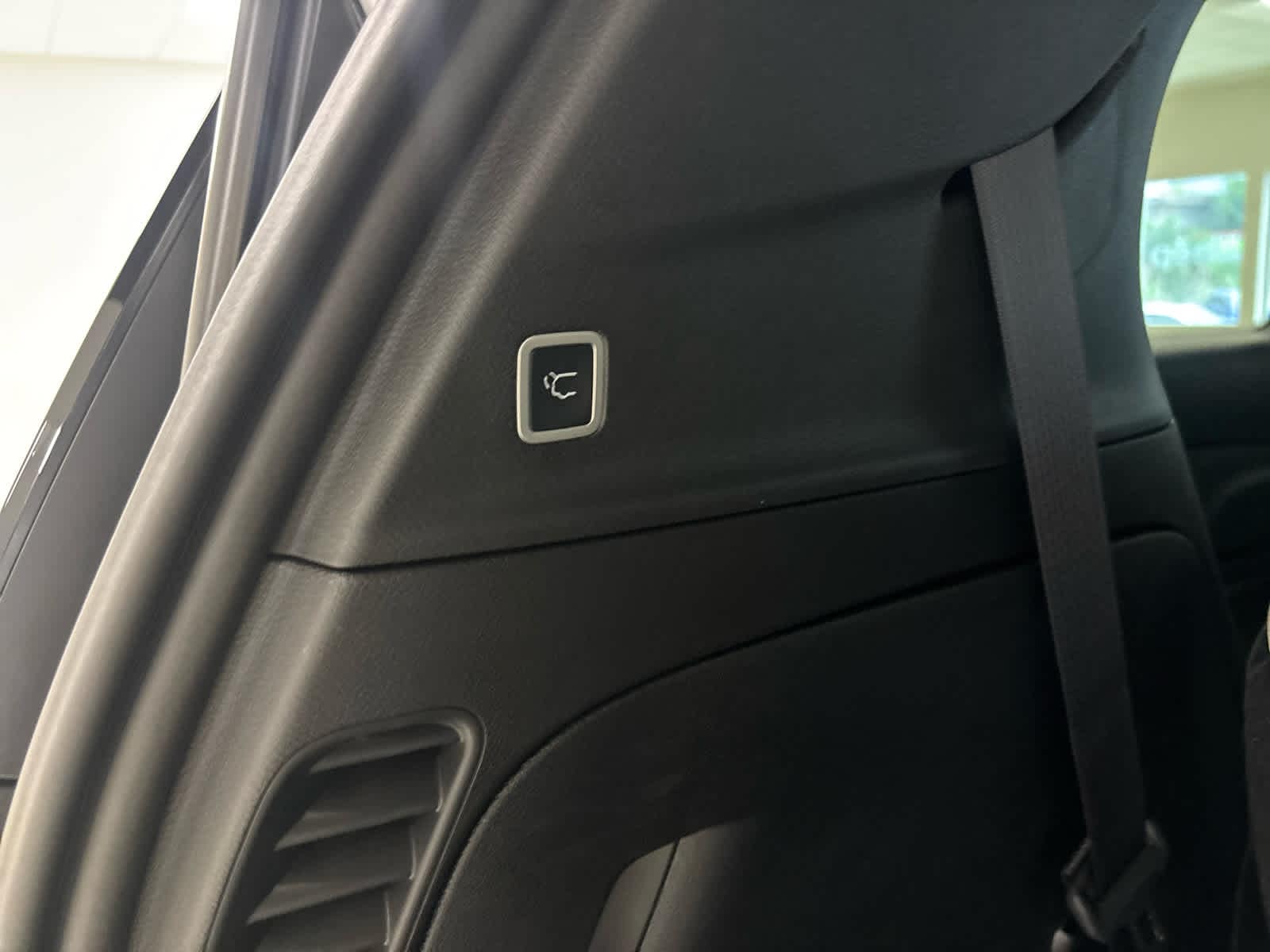 2026 Chrysler Pacifica Limited - Photo 14