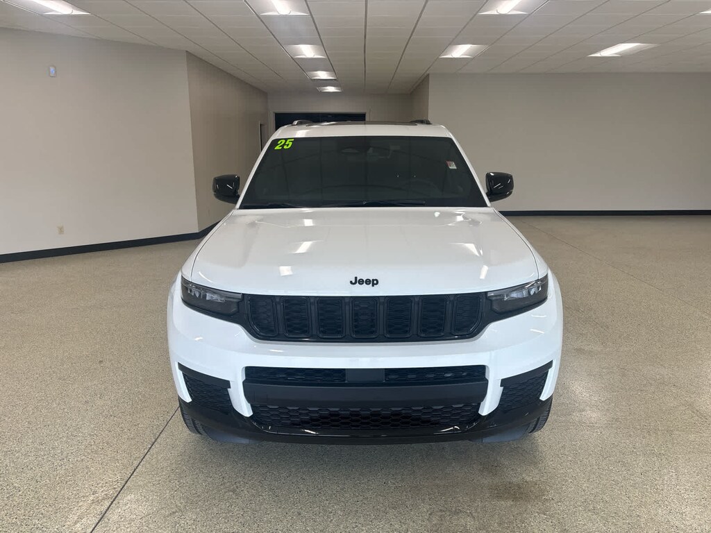 New 2025 Jeep Grand Cherokee L ALTITUDE X 4X4 Sport Utility