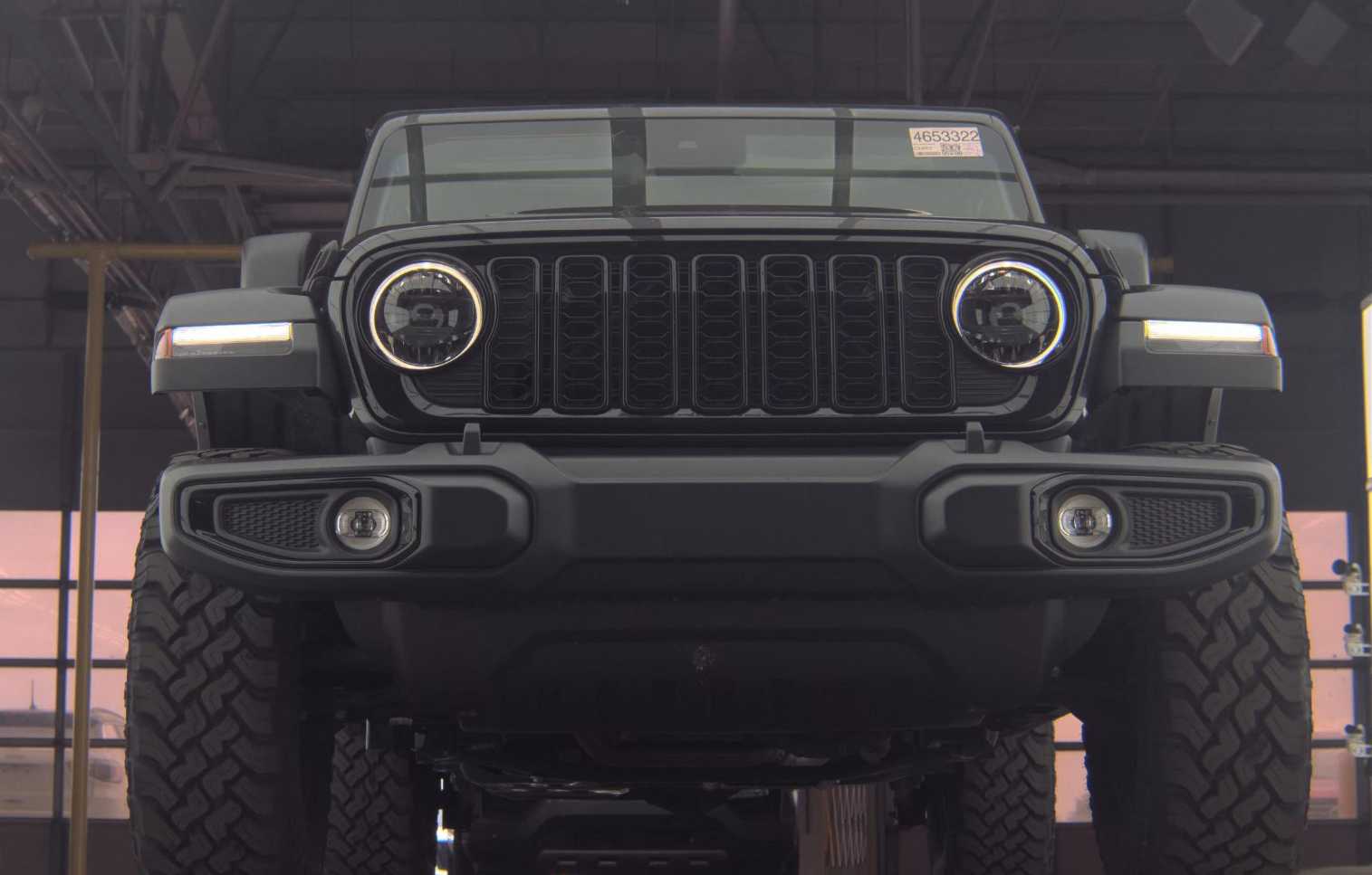 2024 Jeep Wrangler Willys photo 2