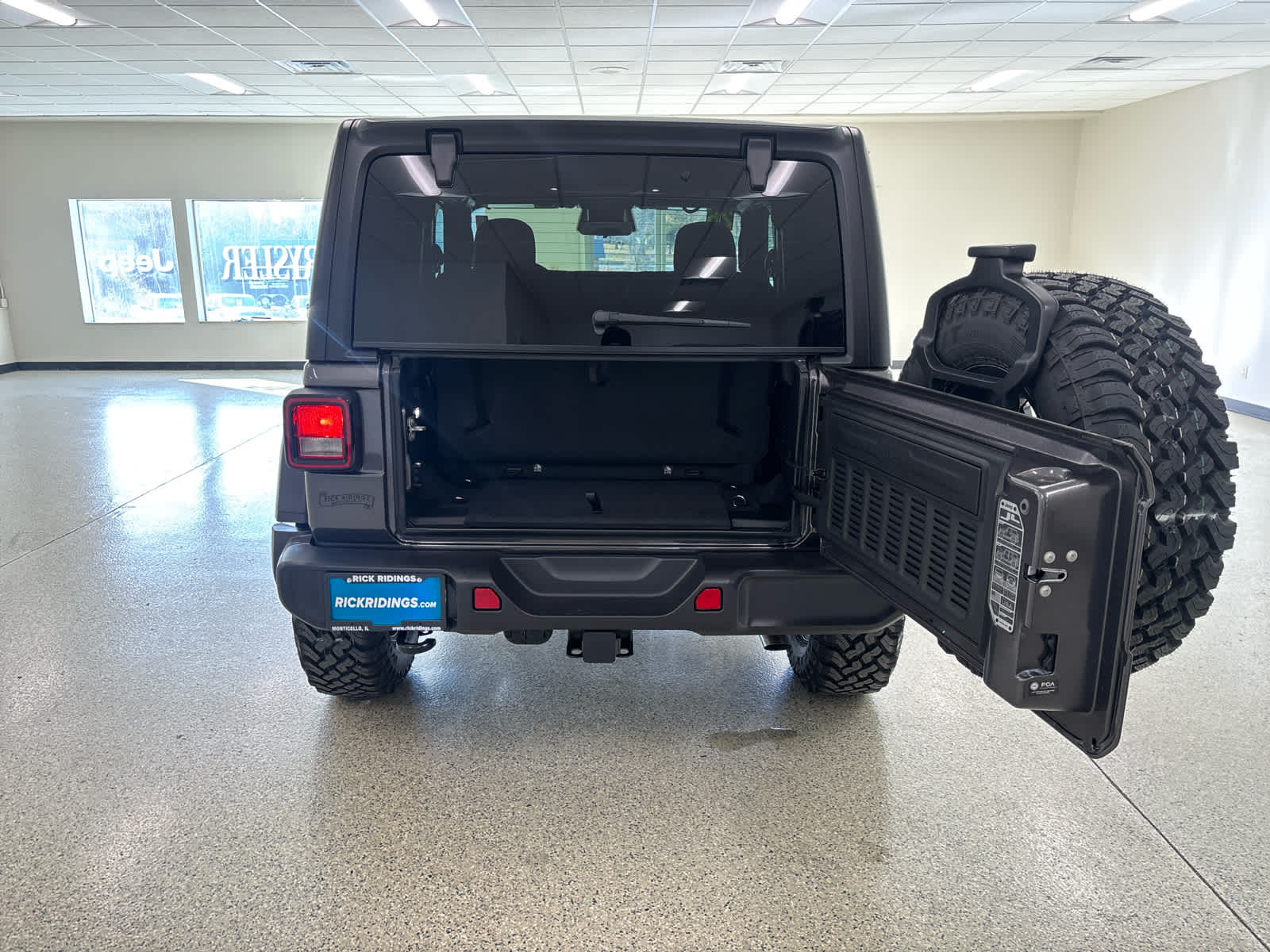 2026 Jeep Wrangler 2-Door Willys - Photo 12