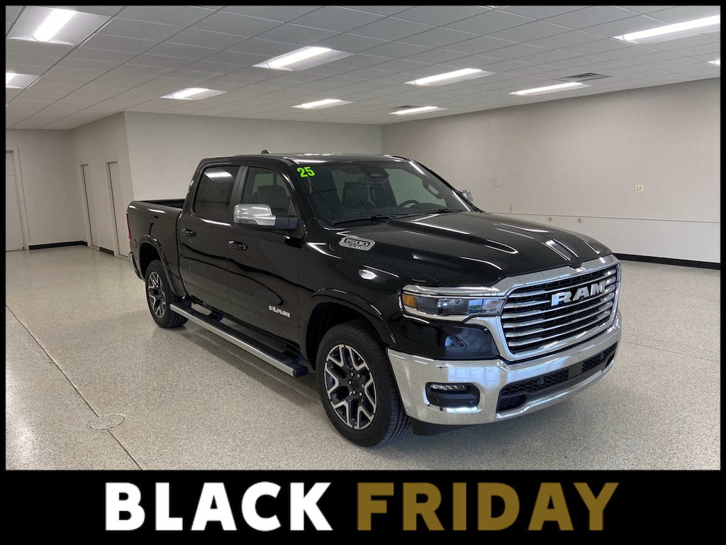 New 2025 Ram 1500 LARAMIE CREW CAB 4X4 5'7 BOX Pickup