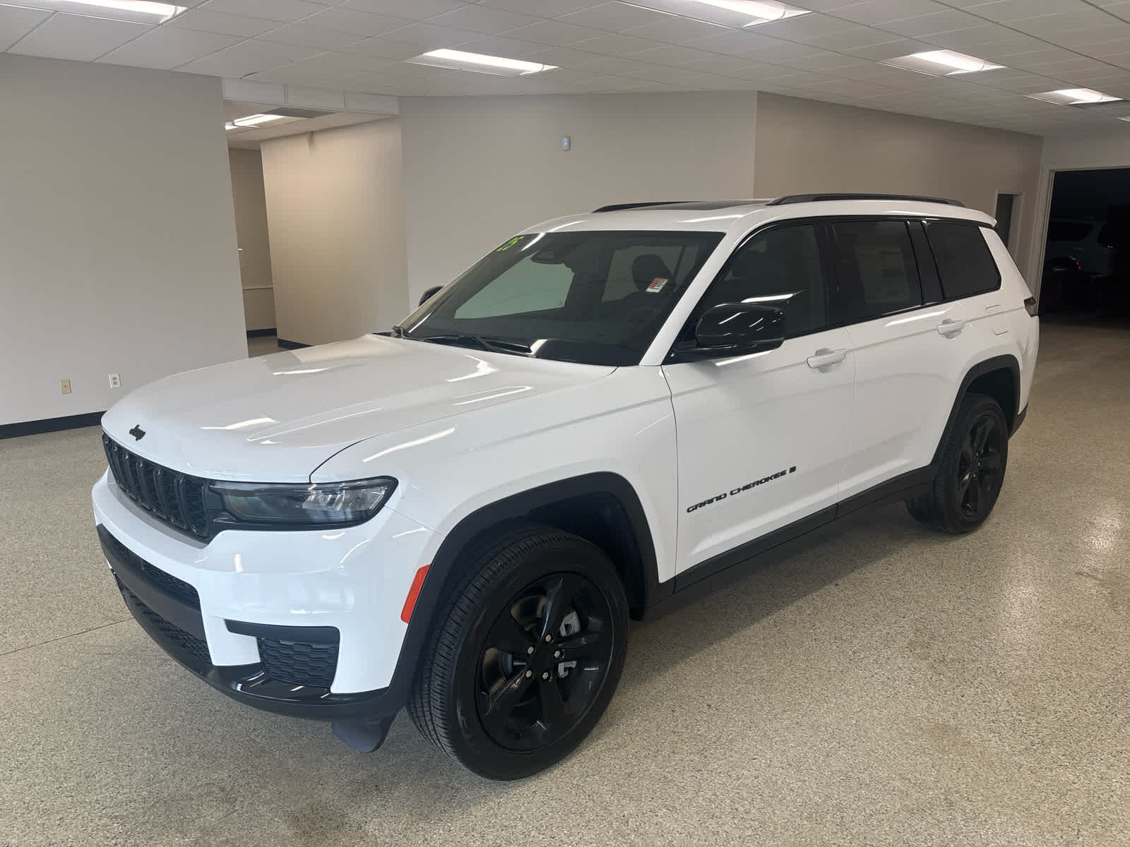 2025 Jeep Grand Cherokee L Altitude's photo