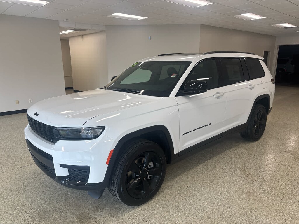 New 2025 Jeep Grand Cherokee L ALTITUDE X 4X4 Sport Utility