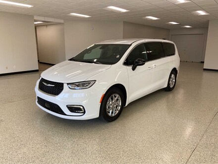 2025 Chrysler Pacifica SELECT Passenger Van